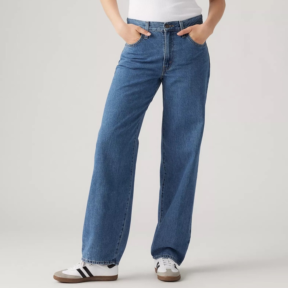 Levi’s baggy dad women’s jeans in hold my purse medium wash size 26x30